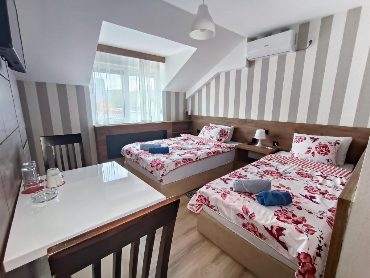 Studio Apartments Maksimovic Ni Eksteriør bilde