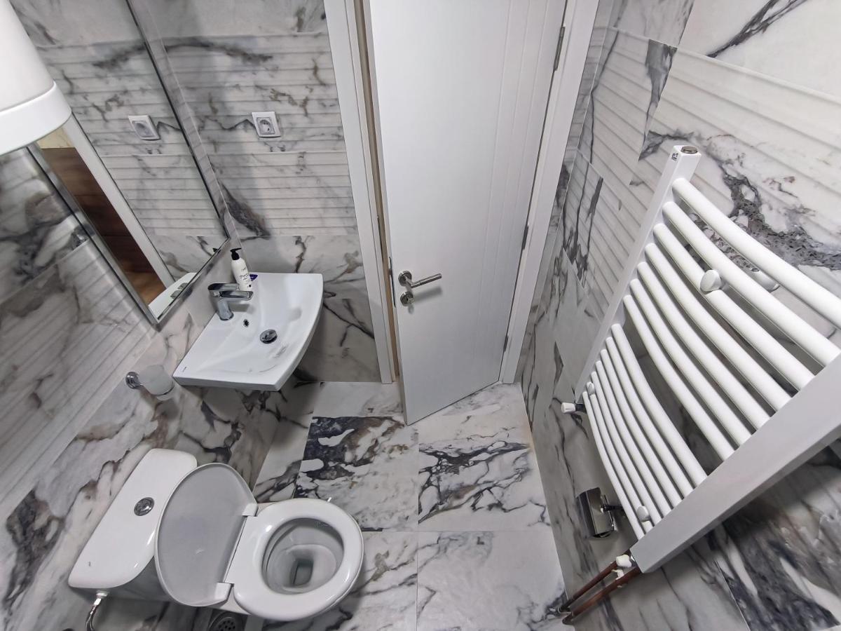 Studio Apartments Maksimovic Ni Eksteriør bilde