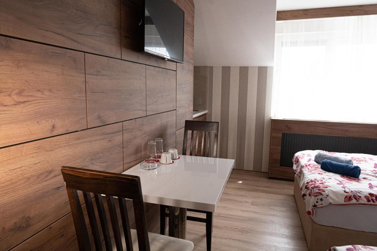 Studio Apartments Maksimovic Ni Eksteriør bilde