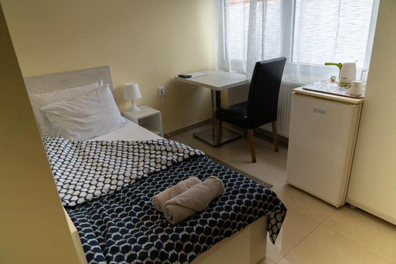 Studio Apartments Maksimovic Ni Eksteriør bilde