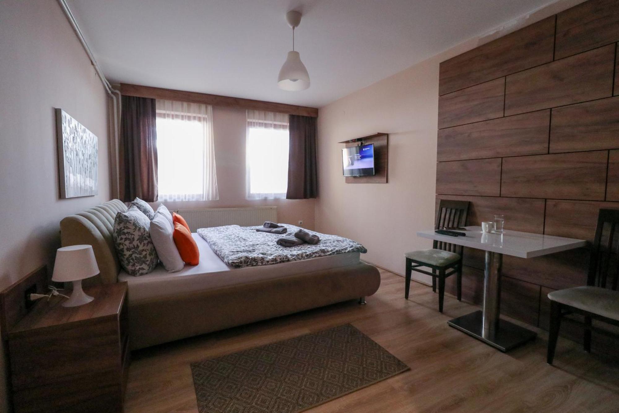 Studio Apartments Maksimovic Ni Eksteriør bilde