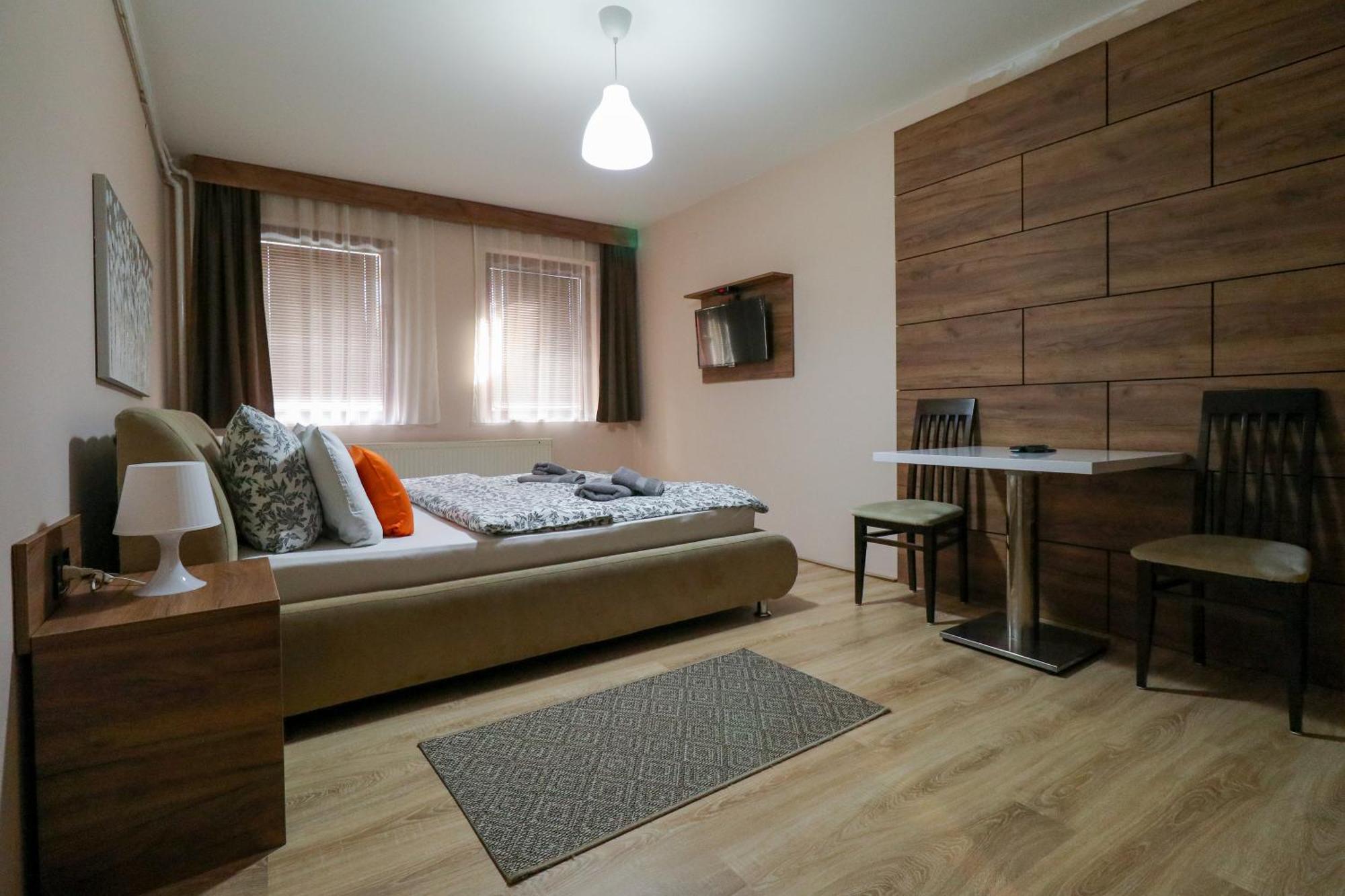 Studio Apartments Maksimovic Ni Eksteriør bilde
