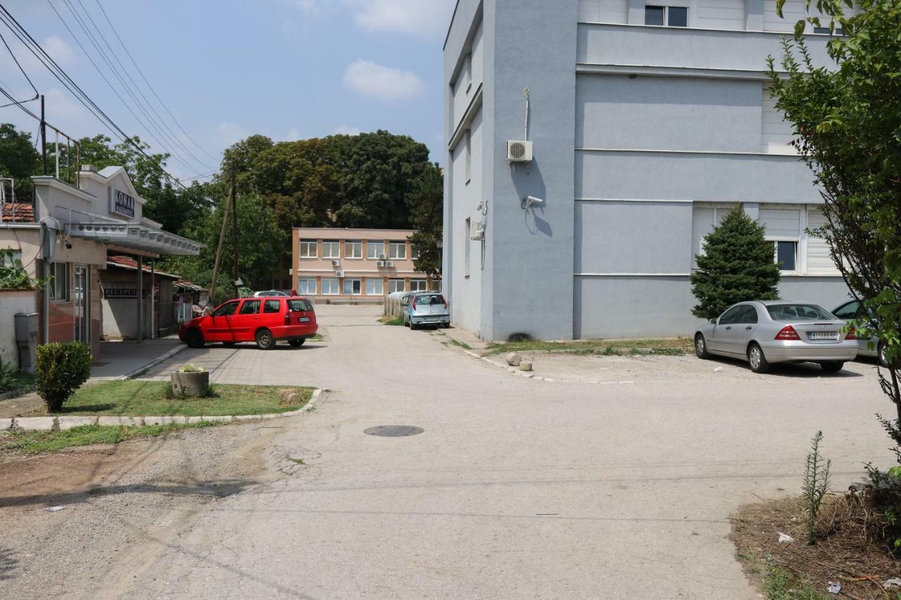 Studio Apartments Maksimovic Ni Eksteriør bilde