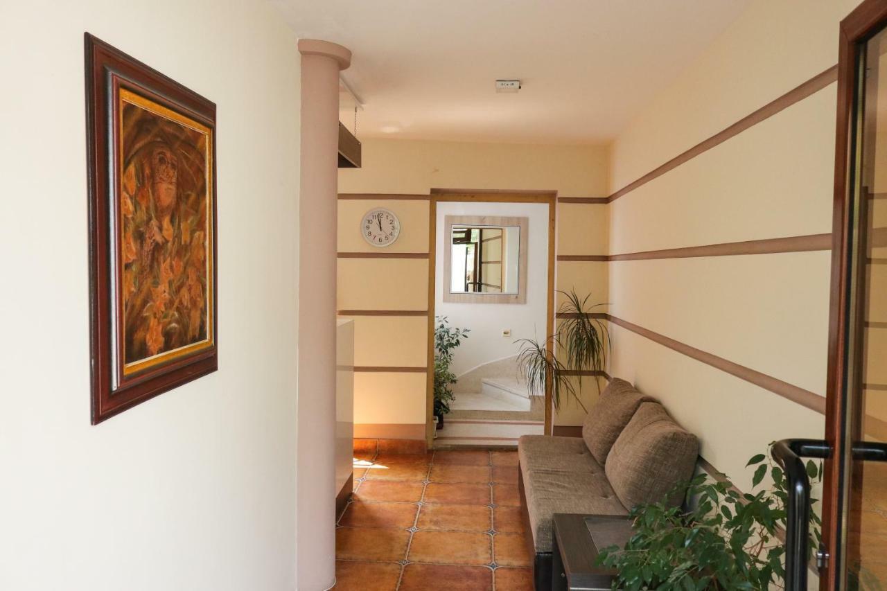 Studio Apartments Maksimovic Ni Eksteriør bilde