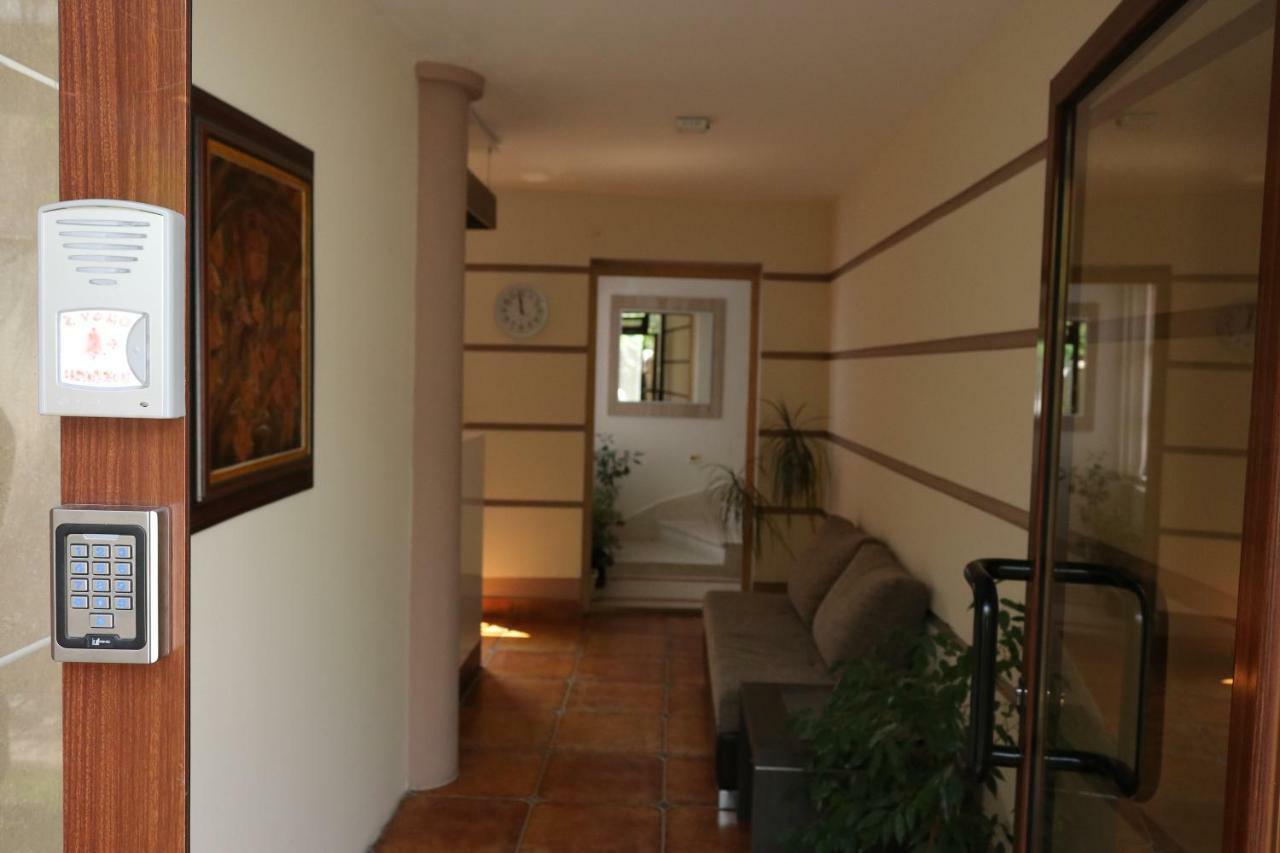 Studio Apartments Maksimovic Ni Eksteriør bilde